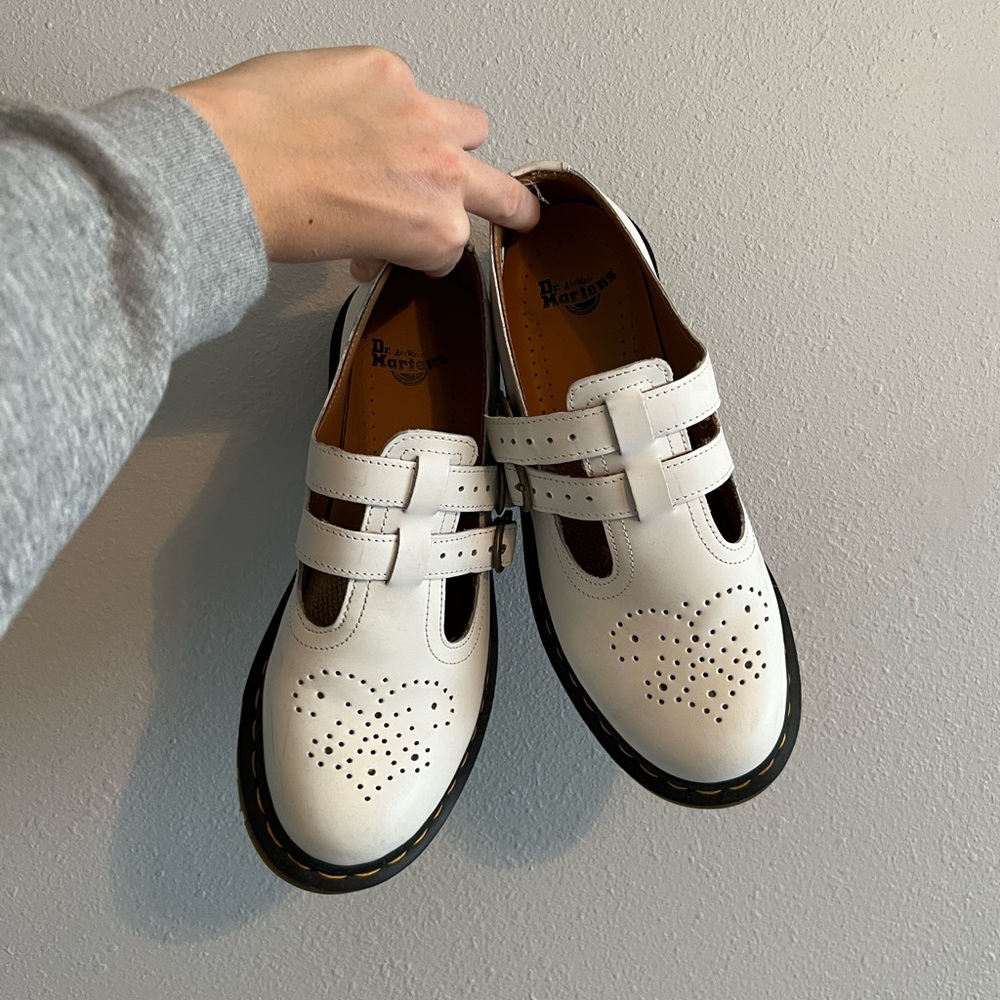 Dr. Martens Mary Jane Shoes! US size 7